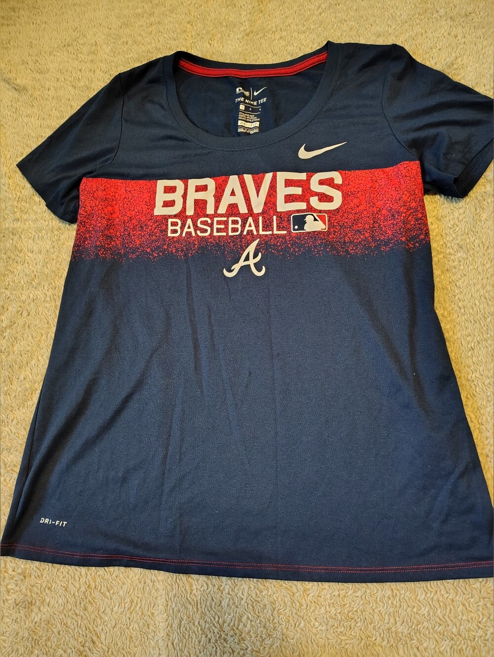 Nike DriFit MLB Atlanta Braves Women's Short Sleeve Tee Size Large Athletic Cut